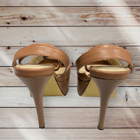 Petite Shoes for Petite feet Cinderella of Boston Style Knoll Color Tan Size 3.5 - Picture 4 of 6